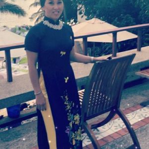 Meet your Posher, Elaine